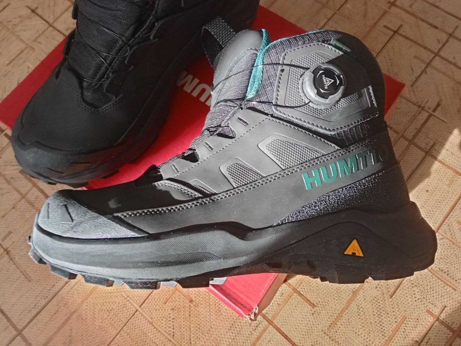 Продам новые трековые ботинки Humtto