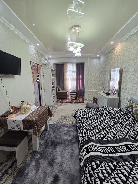 Ялангач Продается квартира 1/2/4 балкон 1.5х3