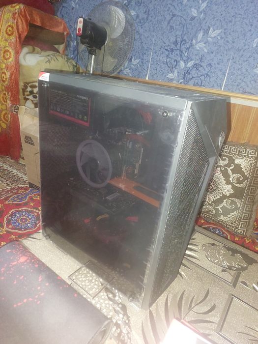 Игровой компьютер,  монитор