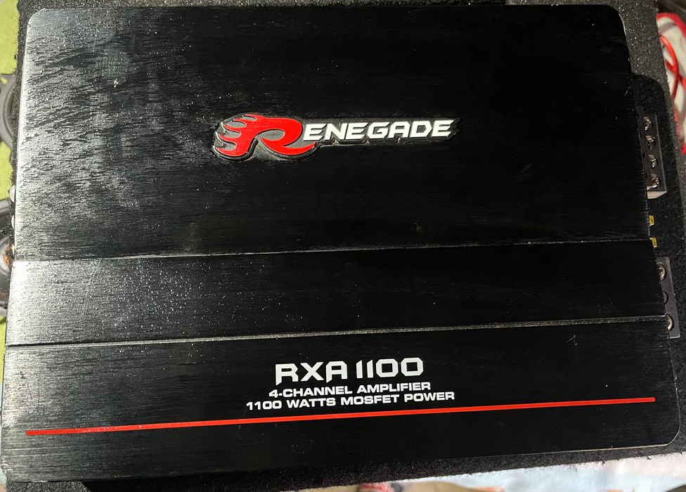 Комплект Усилвател, басс каса Renegade и CD/MP3 Player