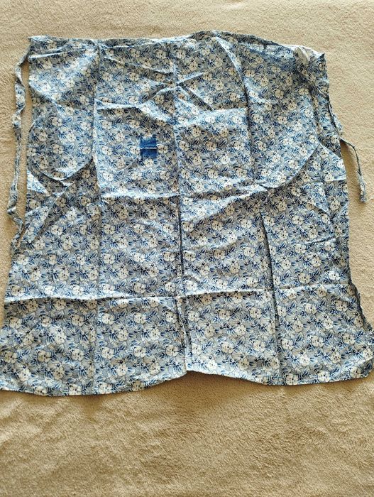 Селски престилки,Шапки за бакалавър.