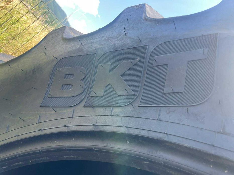 520/85R46 cauciucuri second hand 20.8R46 anvelope agricole OCAZIE