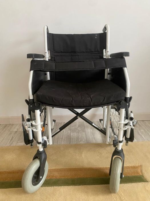 Продам инвалидную коляску — хорошее состояние