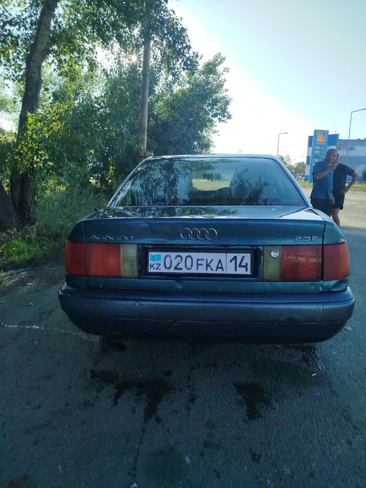 Audi 100 C4. Объем 2,3.