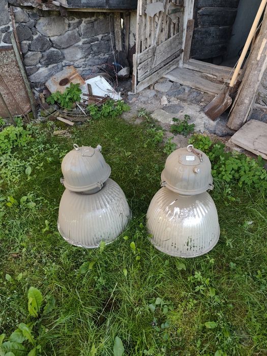 Lampă industrială