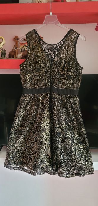 Официални рокли на Zara,Jake's, H&M  размер М