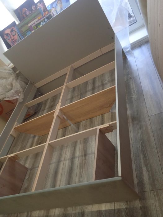 Кровать для спальни