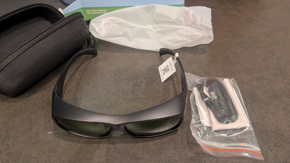 Защитни очила за работа с лазер