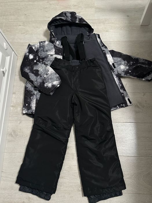 Комбинезон, лыжный костюм