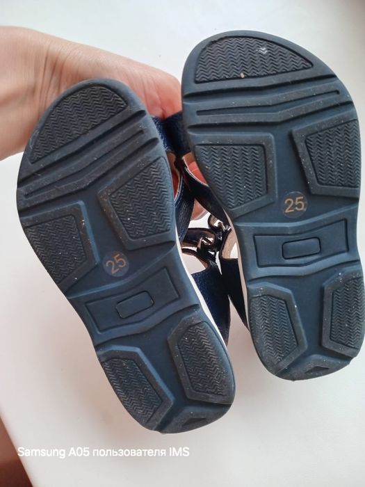 Детский комбинезон, сандалии.