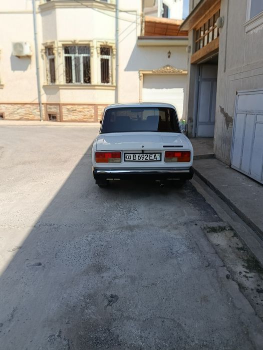 ВАЗ 2107  сотилади