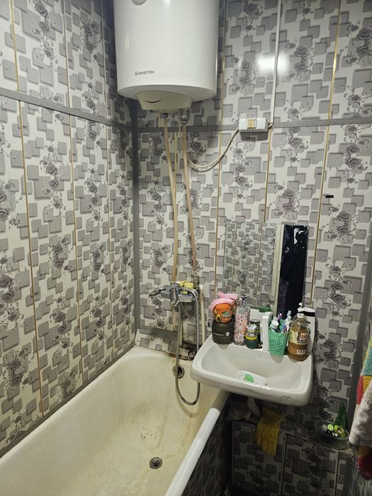 Qizlarga ijaraga kvartera 1 ta xonasi bush