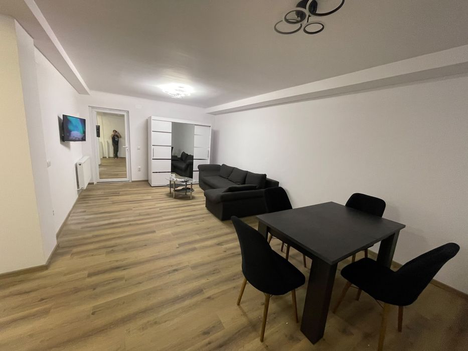 PF Inchiriez ap 2 camere, semidecomandat, Platinia