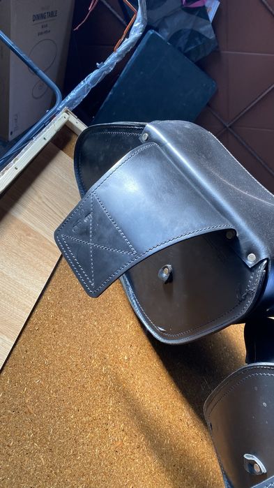 Coburi /Genti moto laterale din piele