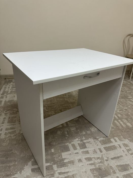 Белая парта, 60х80