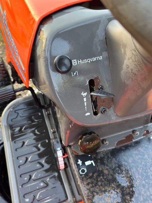 Самоходна косачка Husqvarna CTH180XP – 18 к.с. Kawasaki, хидростат, 107 см на косене