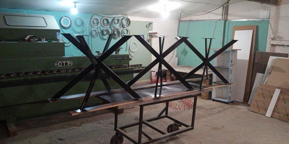 Метални крака за маса