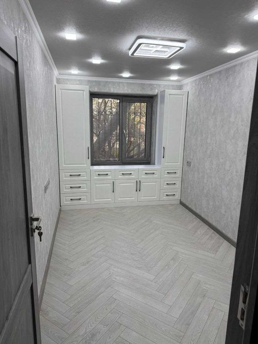 № 3923.Продается 4х-комнатная квартира.