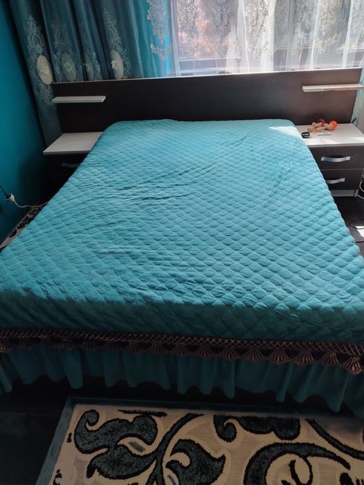 Vand mobilă tineret