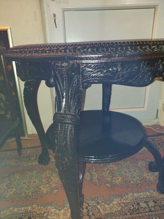 Masa bronz blaturi onix și masa stejar sculptat