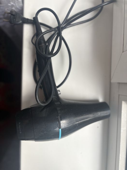 Продам фен Philips