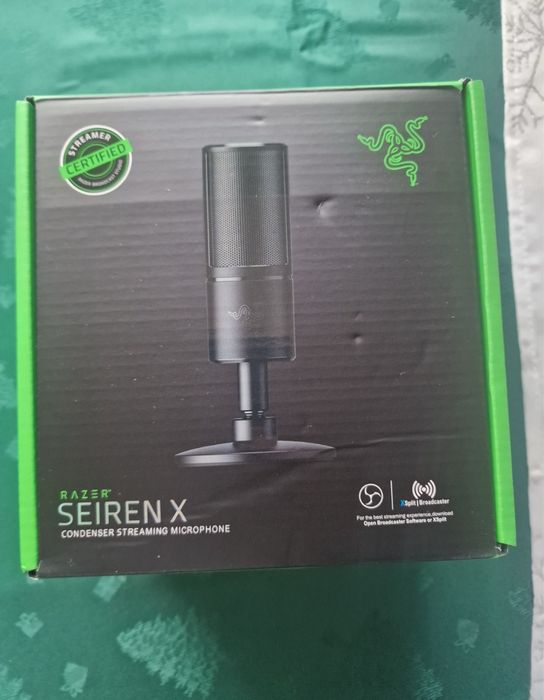 Микрофон Razer Seiren X