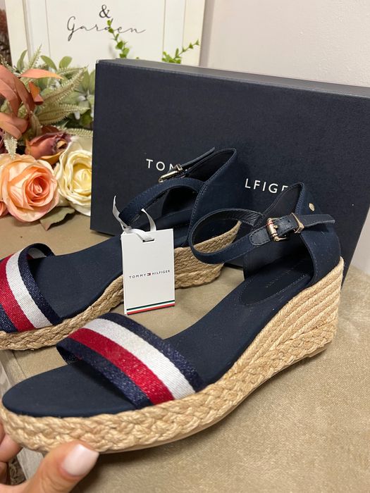 Нови с етикет дамски сандали Tommy Hilfiger