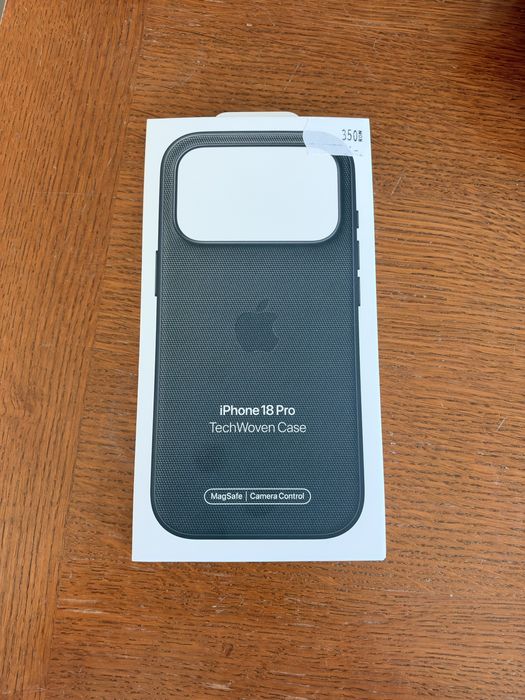 Husa TechWoven Black Iphone 18 pro Nou desigilat