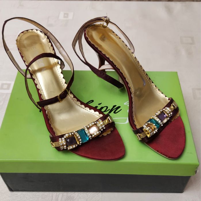 Ботинки замшевые