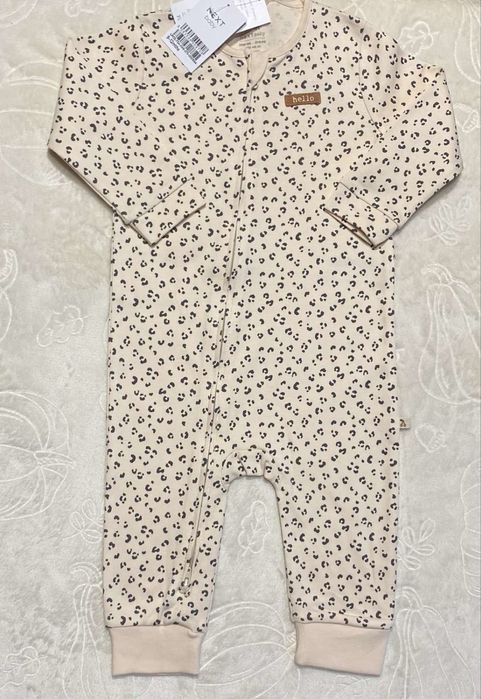 Нови ромпъри на Next за бебе