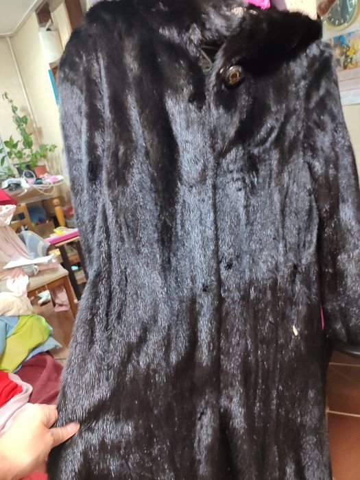 Продам шубу . Шуба черный бриллиант