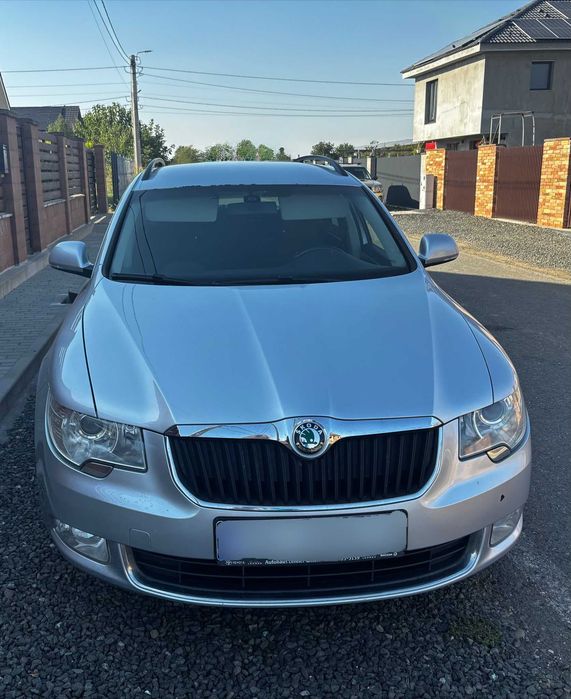 SKODA Superb 2012 — imagine 4