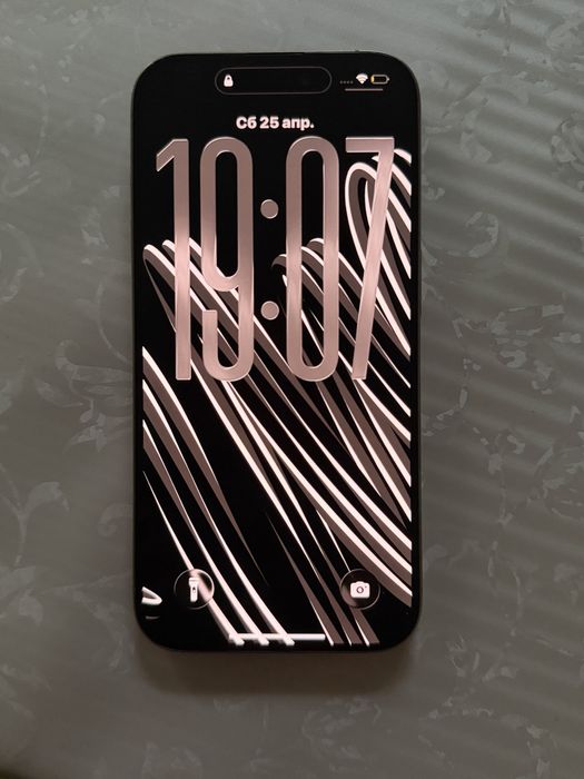 Продам Айфон 15про идеал состояние