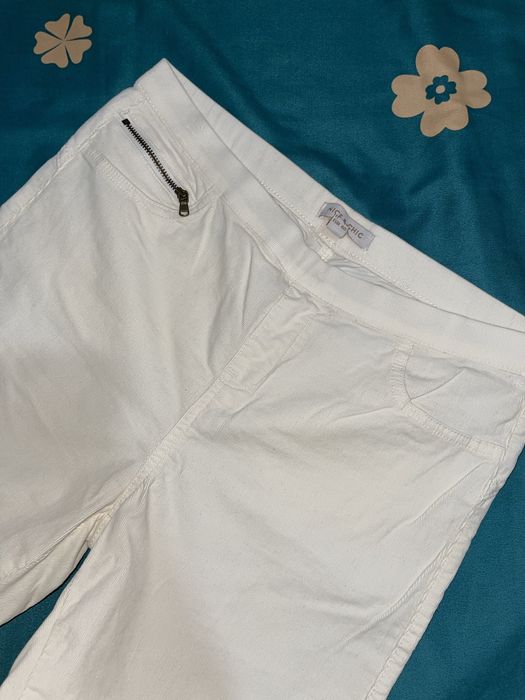 Pantaloni casual raiați!