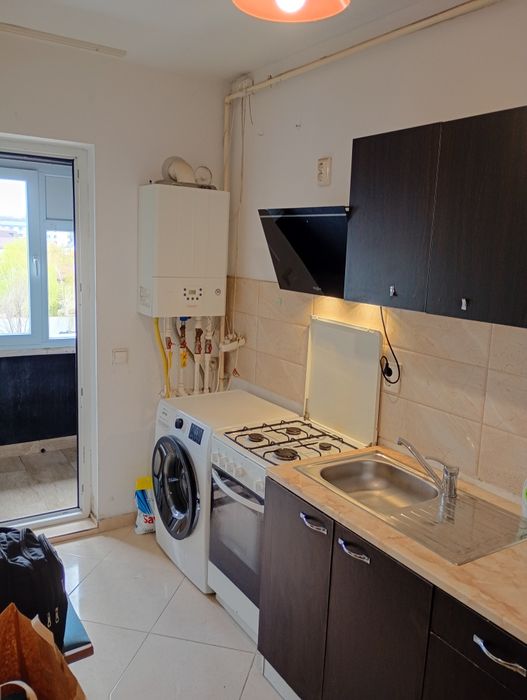 Închiriez garsonieră