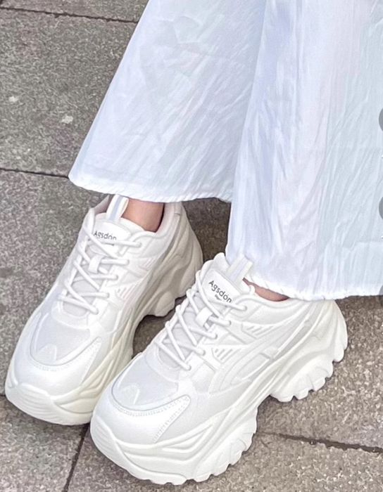 Продам Новые Кроссовки