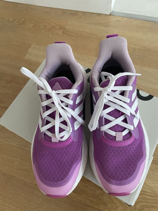 Почти нови маратонки Adidas 36 2/3 номер