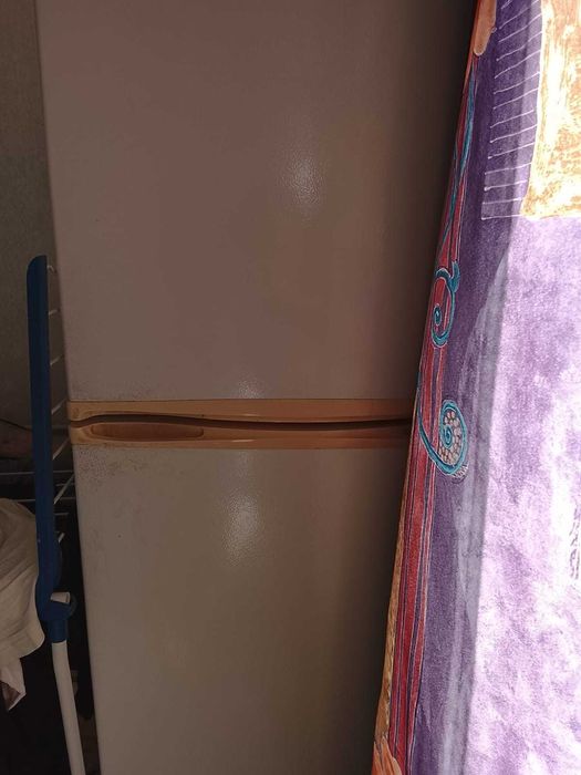 Продам 2 холодильника