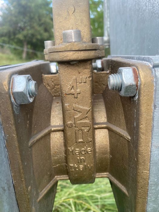 Ceas manometru presiune vidanja 100mm metalic import pret 215 lei se poate trimite prin curier rapid în toată