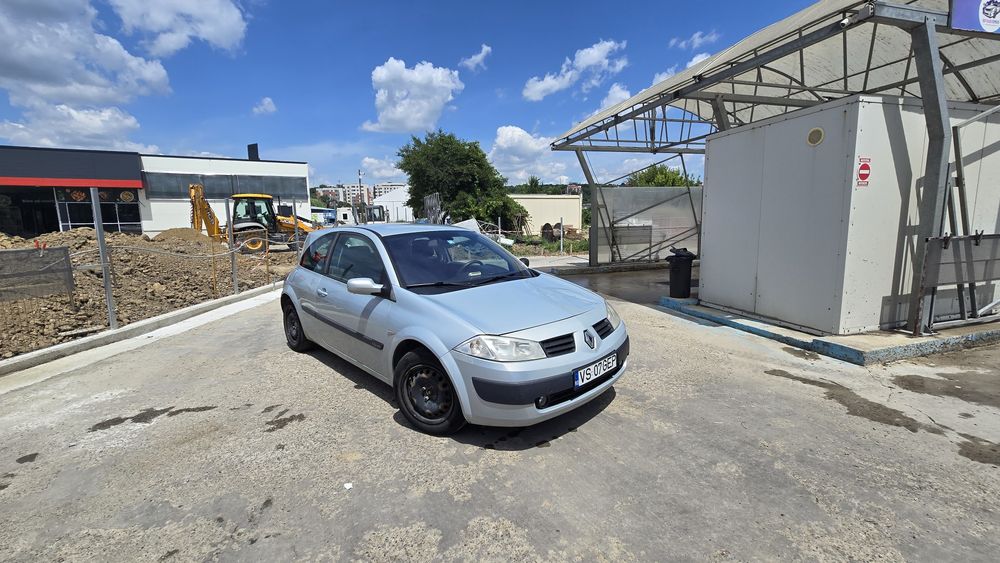 Preț fix! Renault megane 2 1.6 benzina 2003