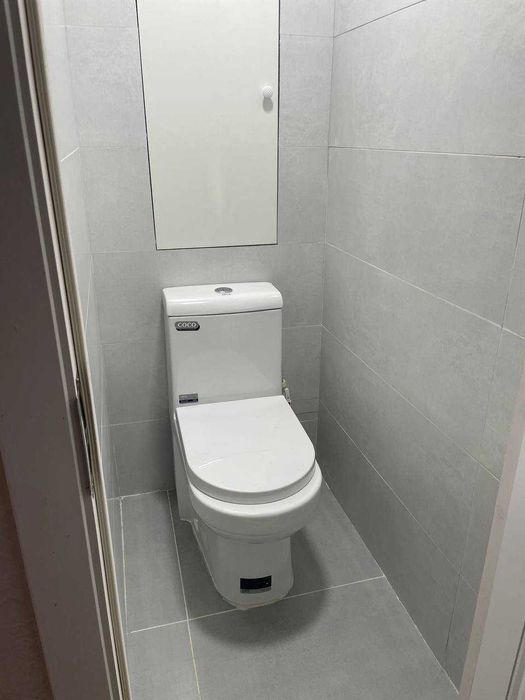 Продам с новым ремонтом и встроенной мебелью 1-комн квартиру м. Киёт