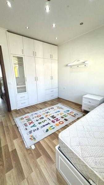 Дава се под наем Тристаен апартамент в Бургас, Славейков - 88 кв.м за 739.5 € - Снимка #9