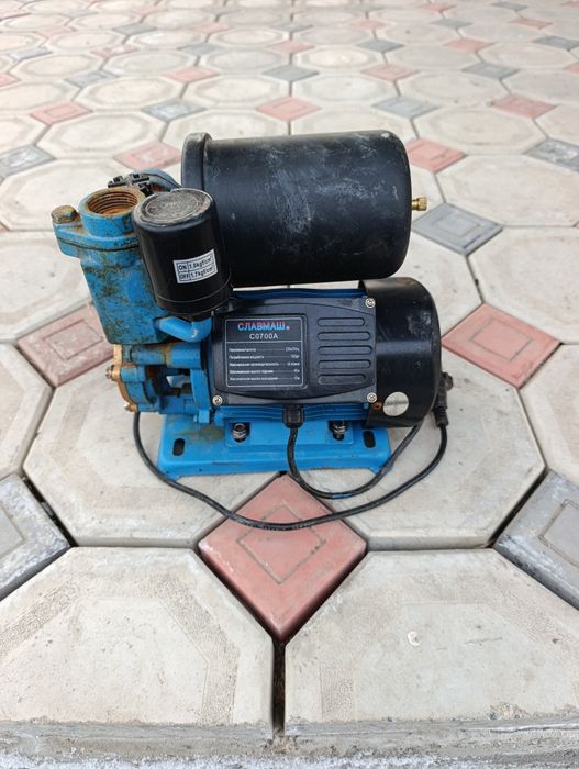 Продам два вакуумных насоса