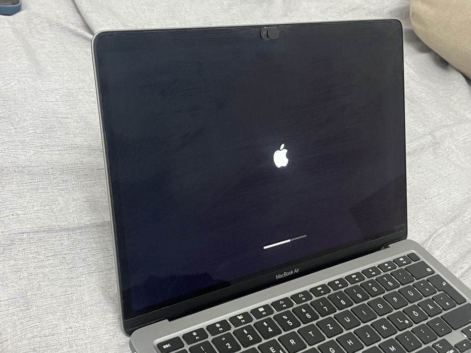 Macbook Air 13 2020 A2179 (на части)