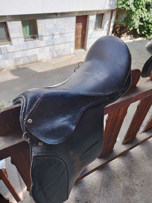 Продавам оригинални седла за коне и аксесоари - внос от Англия!