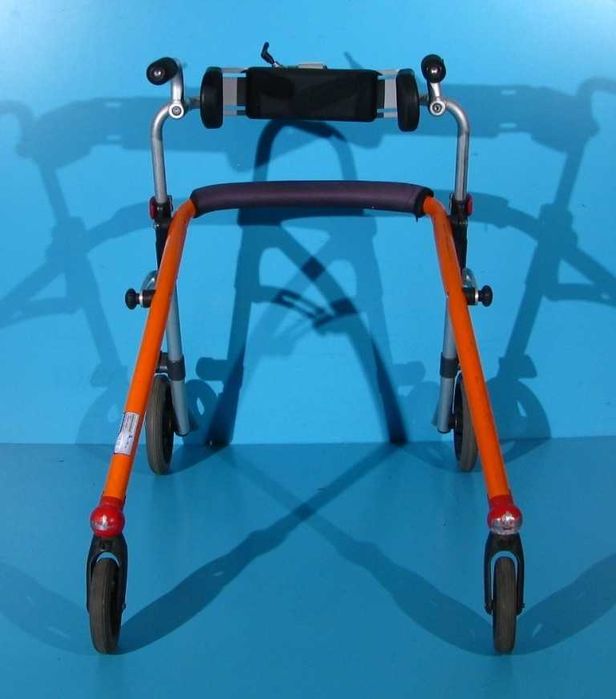 Cadru de mers cu roti pentru copii R82 Crocodile