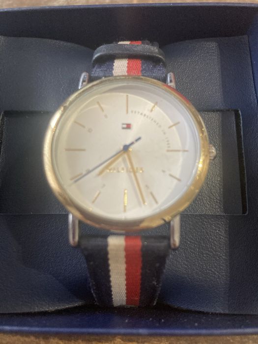 Дамски часовник tommy