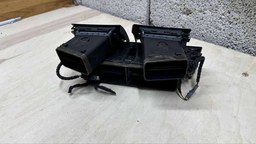 Подлакътник kamei за opel corsa b vw scoda  духалки audi a4 b6 ауди