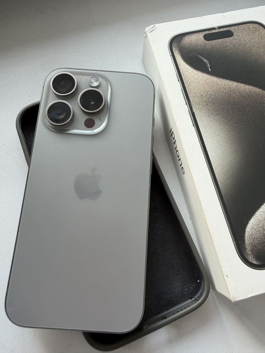 Iphone 15 pro 128 gb в отличном состояний