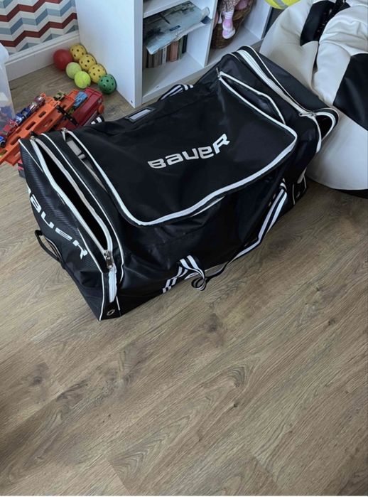 Продам хоккейную сумку bauer баул